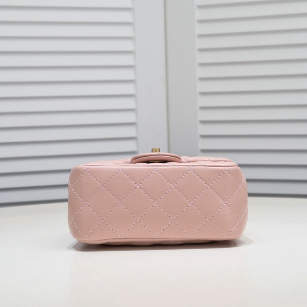 シャネルバッグ側面デザイン